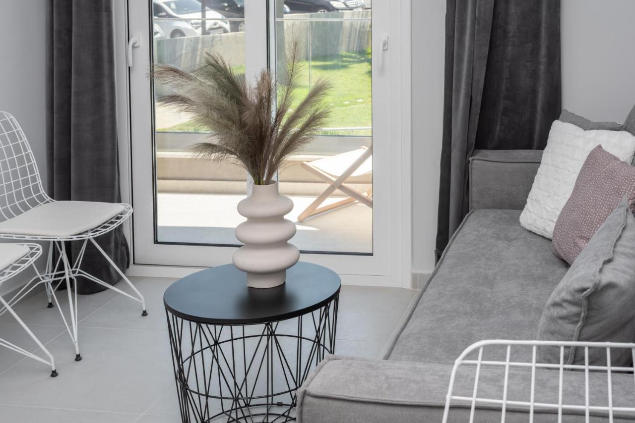 Mk Summer Breeze Luxury Apartments อาเยีย เปลาเยีย ภายนอก รูปภาพ